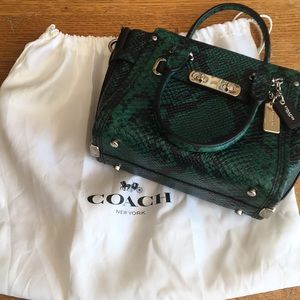 Authentic Coach handbag. Classic & sophisticated.